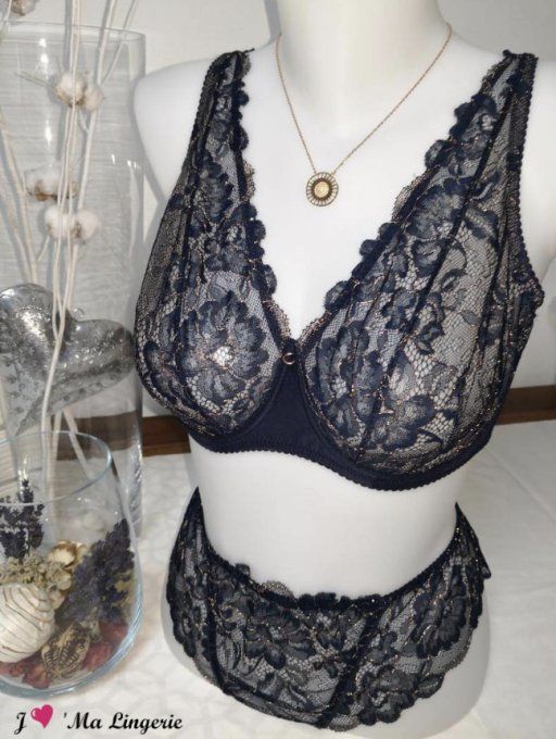 MISS   Big soft Triangle